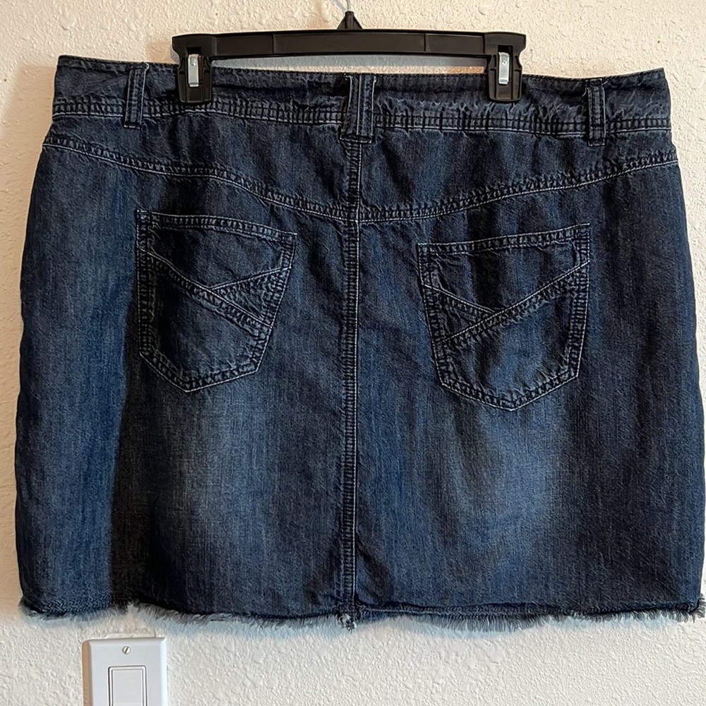 Lanebryant short skirt. - Picture 5 of 10
